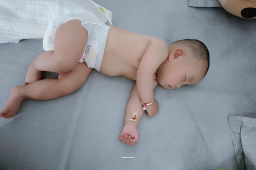 磐石宝宝呼吸道感染发烧